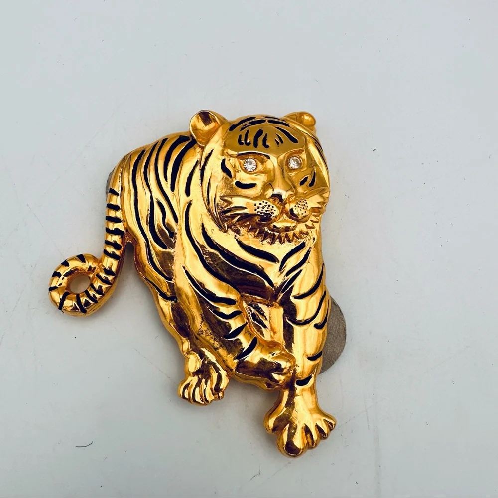 Vintage Gold Tiger Belt Buckle Signed “Ni © 95” Bold Statement Accessory